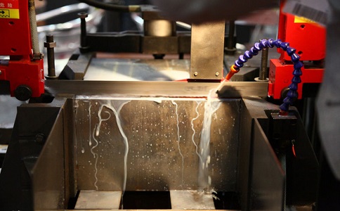 合金带锯条锯削过程中,工件材料切屑合理的状态是什么? 合金带锯条锯削过程中,工件材料切屑合理的状态是什么?